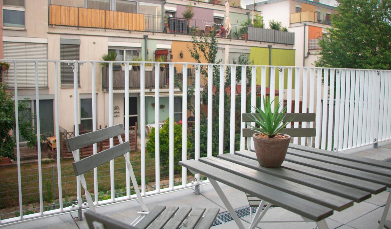 Flat2Go Modern Apartments - Harmony Of City And Nature Vienna Exterior photo