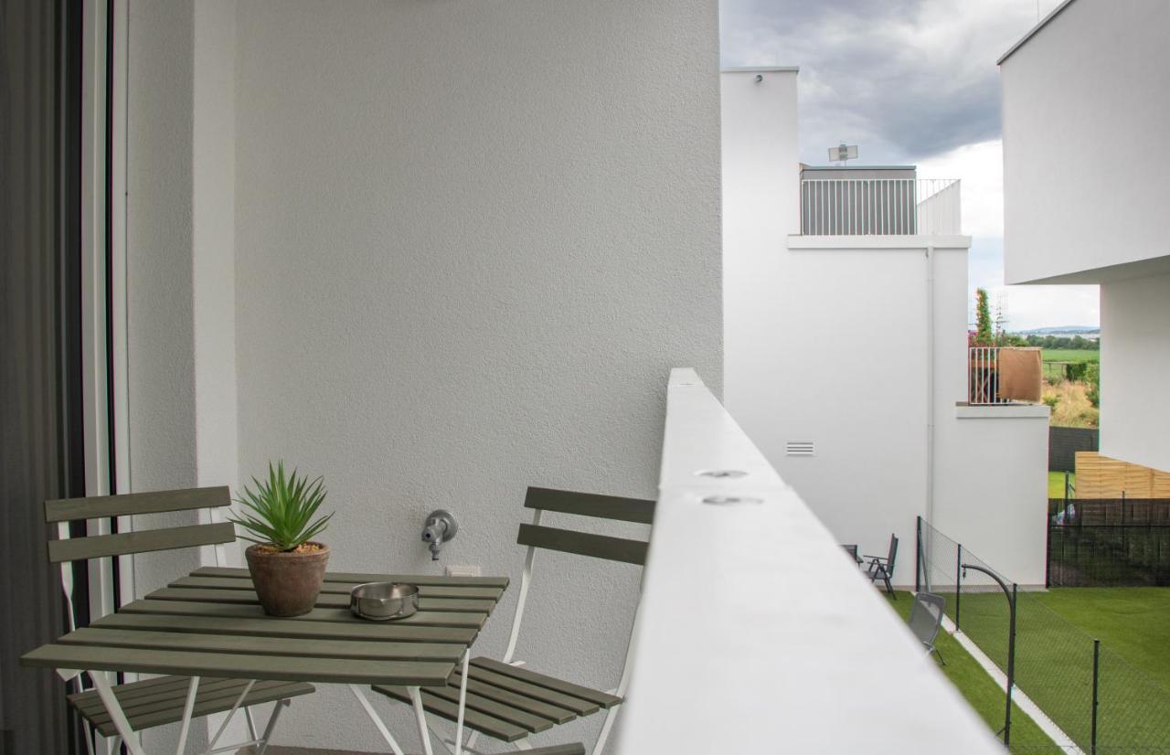 Flat2Go Modern Apartments - Harmony Of City And Nature Vienna Exterior photo