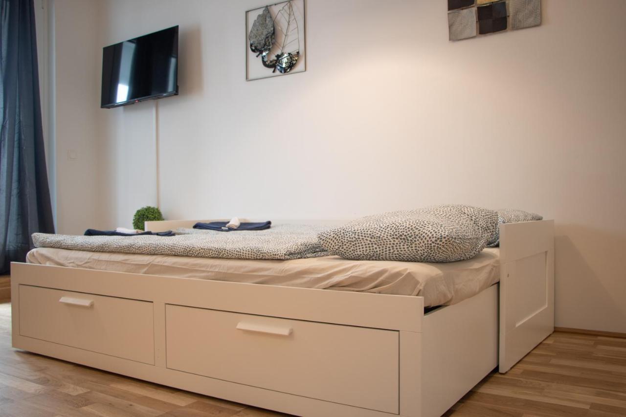 Flat2Go Modern Apartments - Harmony Of City And Nature Vienna Exterior photo